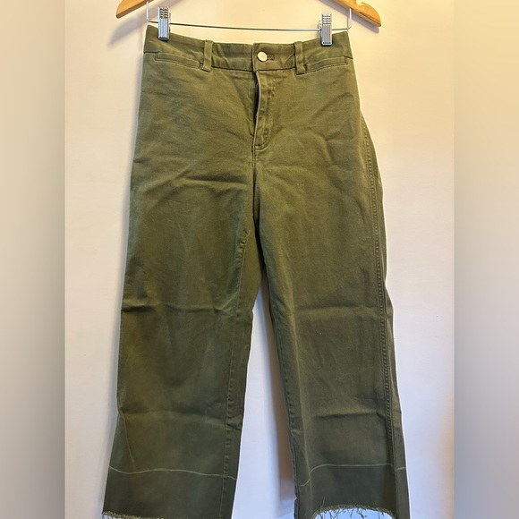GAP Olive Green cropped pants size 4R - Picture 2 of 5